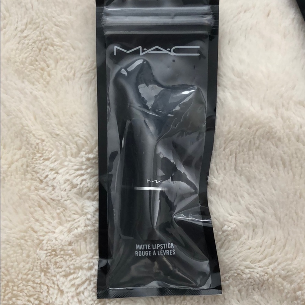 💕MAC Cosmetics - Mini Lip Bundle - Picture 2 of 14